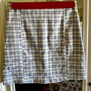 Skirt size small
